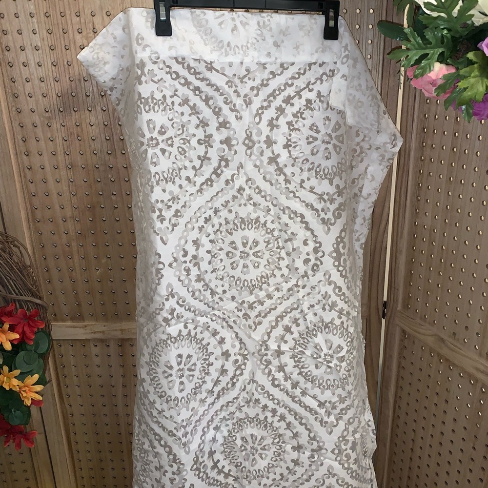 Elegant White Curtains (2 panels) 52x84